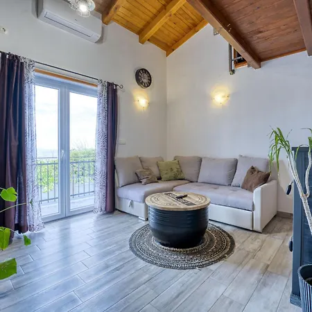 Lägenhet Zora By Interhome Opatija